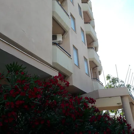 Hotel Club Urgenc *